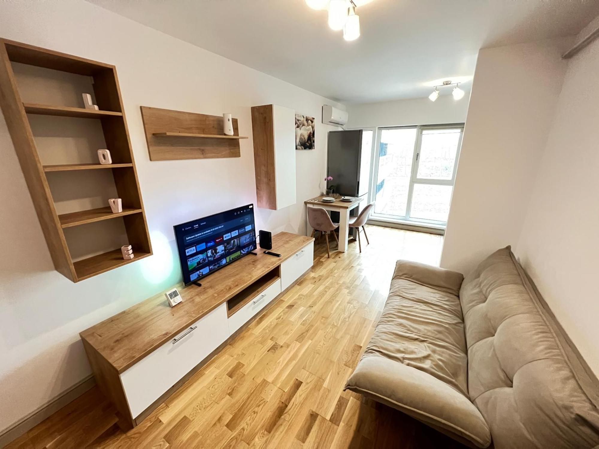 Airport Flyhub Chic Apartment Iasi Exterior foto